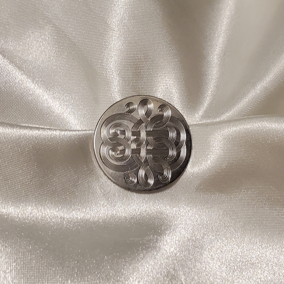 Vintage Scarf, Fur Clip Silver Tone, Vintage Jewelry - Picture 2 of 8